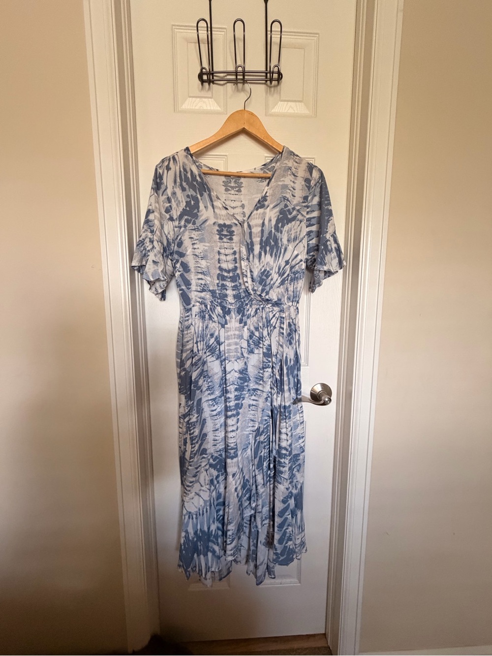 Kori Blue and White Tie-Dye V-Neck Midi Dress